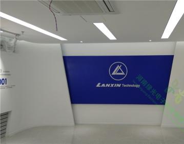 河南蓝信科技有限公司展厅，虚拟高铁，模拟驾驶